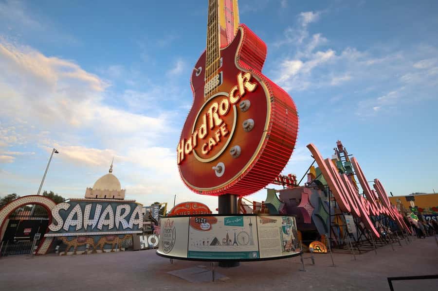 Las Vegas: Neon Museum Experience & Vegas Open-Top Bus Tour - Why This Neon Museum Night Tour Works