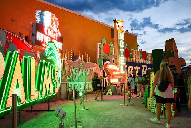 Las Vegas: Neon Museum Night Experience and Open-Top Bus Tour - Stop 1: Neon Museum Evening Experience (about 45 minutes)
