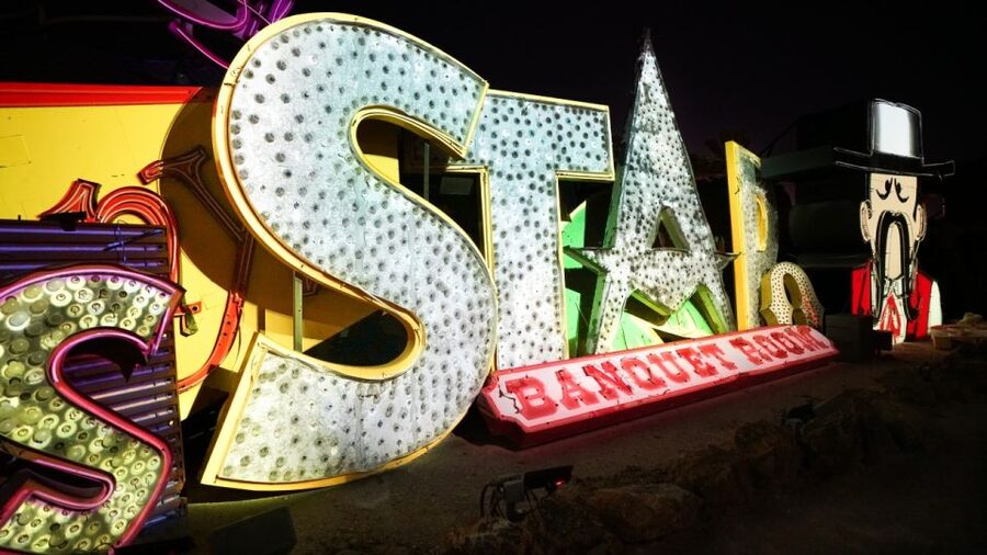 Las Vegas: Night Helicopter Flight and Neon Museum Tour - The Brilliant! show: augmented visuals that put the signs back in motion