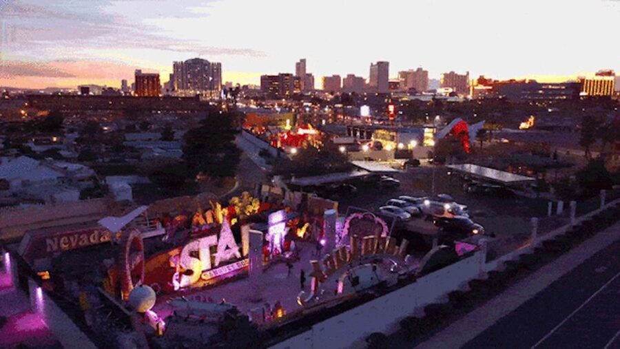 Las Vegas: Night Helicopter Flight and Neon Museum Tour - Practical tips that can make or break your views