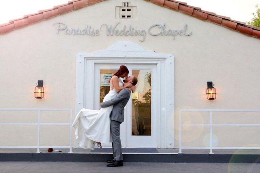 Las Vegas: Paradise Wedding Chapel Quickie Sign & Go Wedding - What Paradise Wedding Chapel Includes in This Quickie Wedding