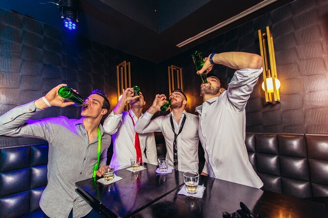 Las Vegas Party Bus Club Crawl - Jewel Nightclub: Luxury Lighting and Tight Dance-Focused Time