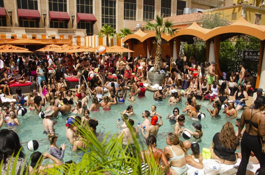 Las Vegas: Party Bus Day Club Tour with Drinks & Club Entry - Where the Tour Starts: Commons Club at Virgin Hotel
