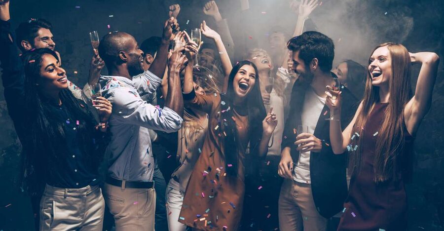 Las Vegas: Party Bus Nightlife Guided Tour - Getting started: Flanker Sports Bar at Mandalay Bay