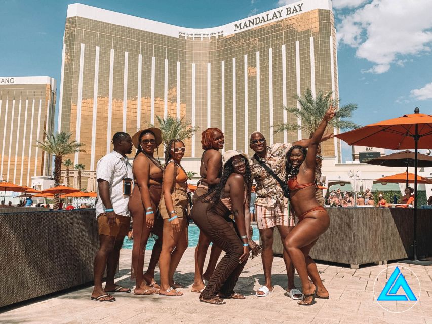 Las Vegas: Pool Crawl with Free Drinks on the Party Bus - Why a Las Vegas pool crawl on a party bus makes sense
