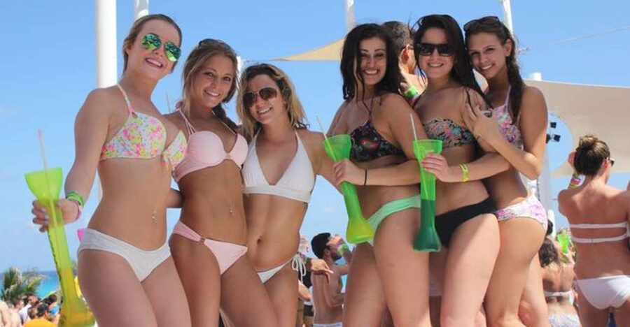 Las Vegas: Pool Party Crawl by Party Bus - Dress Code, No-Gos, and the One Thing That Can Blow Up the Day