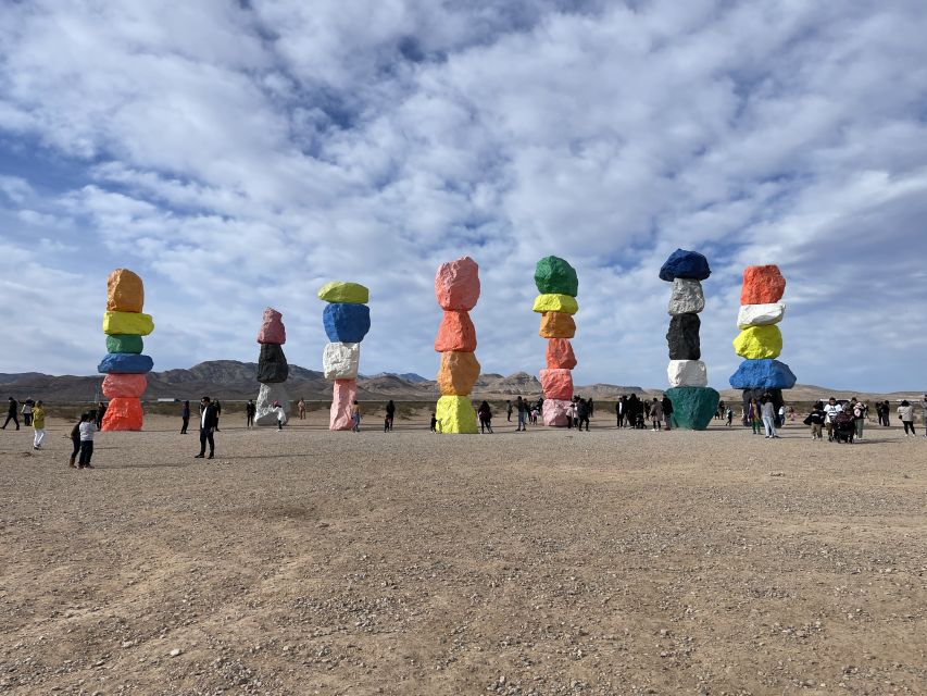 Las Vegas: Private 7 Magic Mountains and Vegas Sign Car Trip - Seven Magic Mountains: Ugo Rondinone’s 30-foot color moment in the Ivanpah Valley