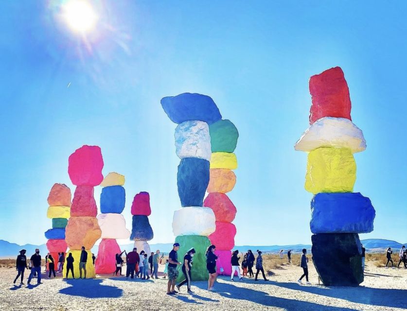 Las Vegas: Private 7 Magic Mountains and Vegas Sign Car Trip - Should you book this Seven Magic Mountains and Vegas sign car trip?