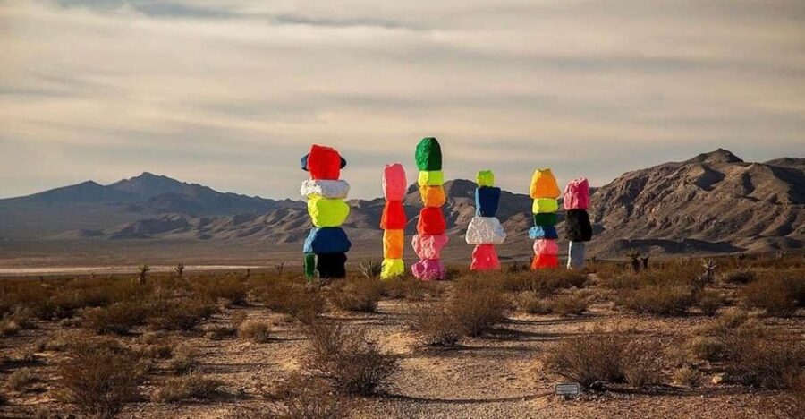 Las Vegas: Private 7 Magic Mountains and Vegas Sign Car Trip - FAQ