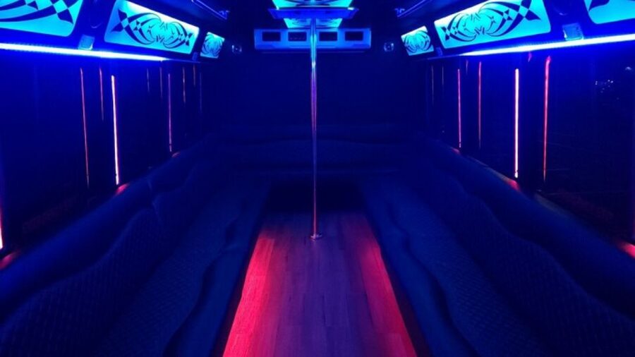 Las Vegas: Private Party Bus Tour Of Vegas Strip w Champagne - Route Flexibility: How Stops Work in a One-Hour Ride