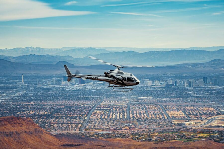 Las Vegas: Red Rock Canyon and Vegas Strip Helicopter Tour - Comfort, Tight Cabin Notes, and the 250 lbs Seat Rule