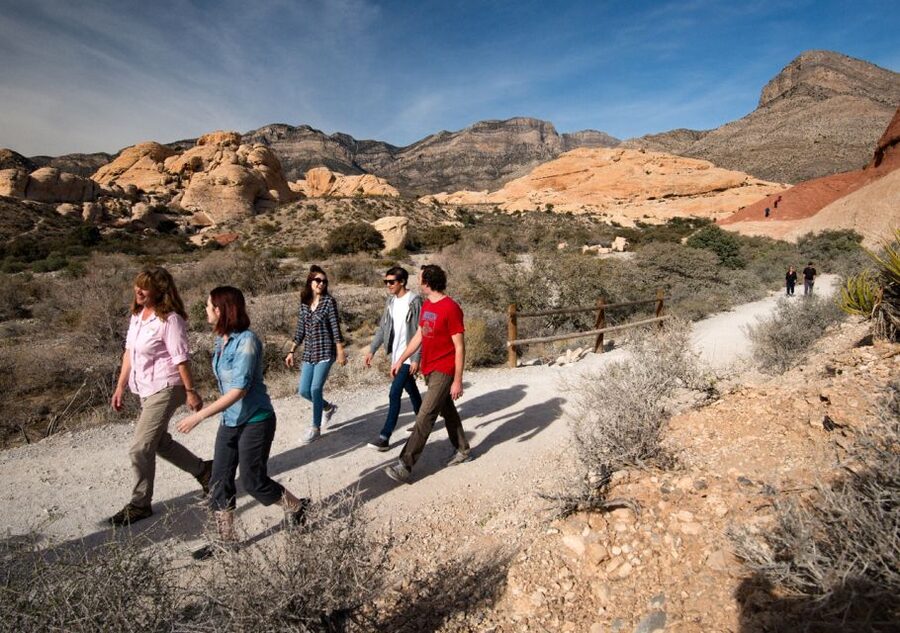 Las Vegas: Red Rock Canyon in an Adventure Tour Trekker - Visitor Center: the quick setup that makes the rest click