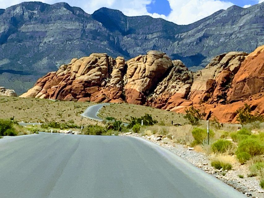 Las Vegas: Red Rock Canyon & Whimsical Cactus Joe's + Lunch - Practical tips: shoes, heat, and the no-luggage rule