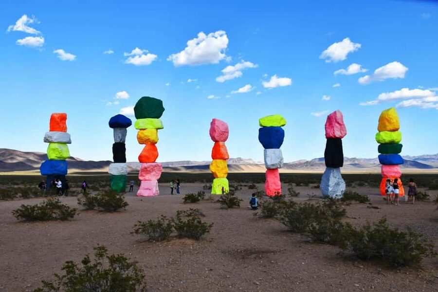 Las Vegas: Seven Magic Mountains Desert Tour - From Strip pickup to desert time: how the schedule feels