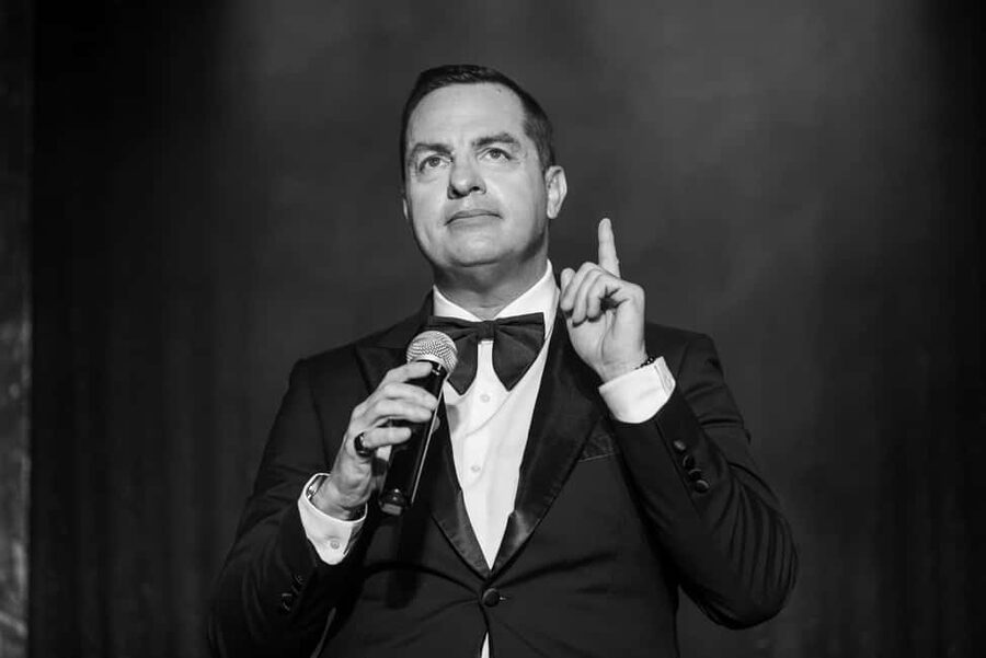 Las Vegas: Sinatra Live! - Tribute to Frank Sinatra - Michael Sinatra: a tribute grounded in respect, not costume-copying