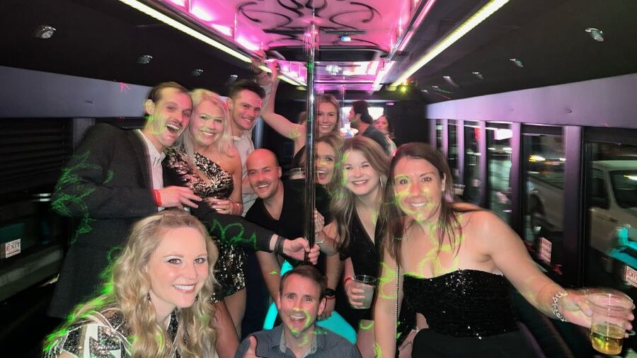 Las Vegas: Skip-the-Line VIP Nightclub Crawl - The guide team: why friendly coordination matters