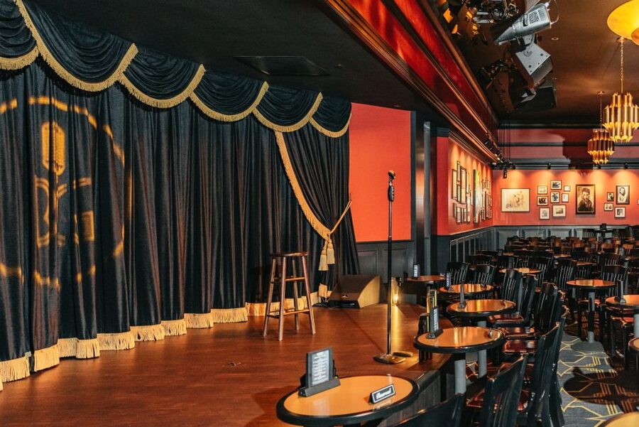 Las Vegas Strip: Brad Garrett’s Comedy Club at MGM Grand - The show format: multiple acts, paced for laughs