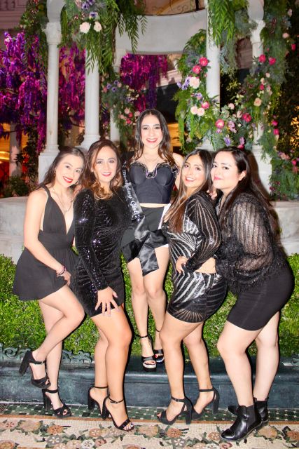 Las Vegas Strip Limo Tour with Champagne and Photos - Photographer Option and the Photo Delivery Reality