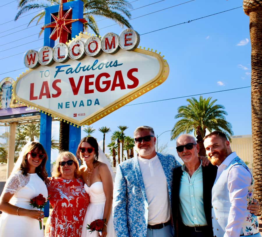 Las Vegas Strip Limo Tour with Champagne and Photos - Price and Value for a Private Group Up to 7