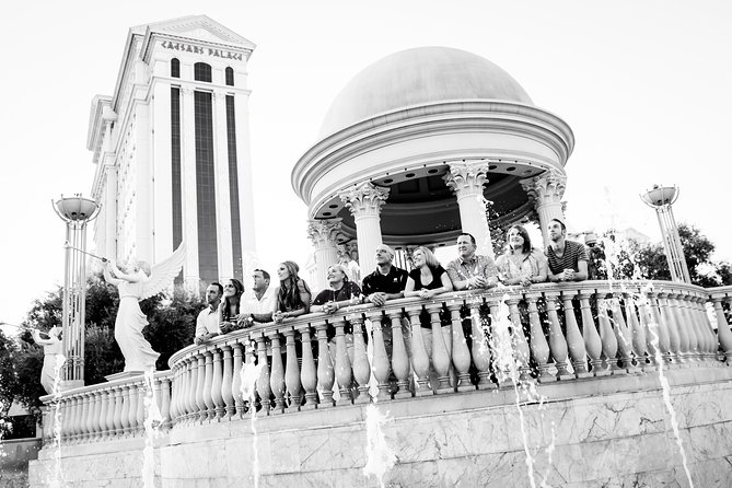 Las Vegas Strip Photo Shoot - Stop 3: Bellagio Fountain Photos in Classic Vegas Light