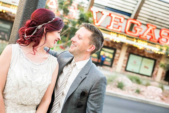 Las Vegas Strip Photo Shoot - Stop 1: Paris Las Vegas Arc de Triomphe and Eiffel Tower Photos