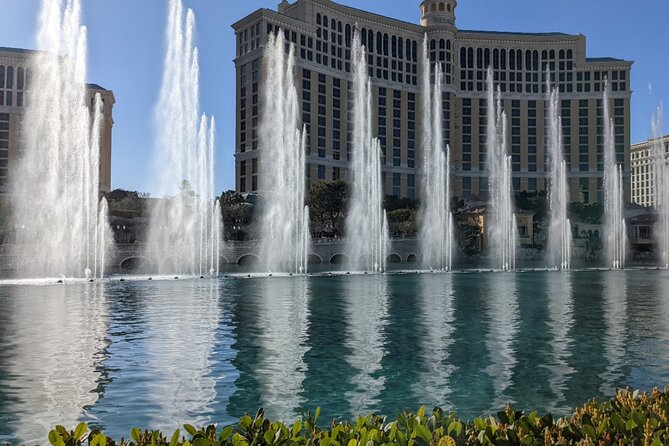 Las Vegas Strip Self-Guided Walking Audio Tour - Start at Tropicana, then let the Strip narrate itself