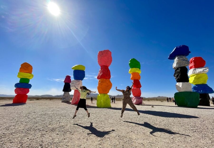 Las Vegas: Sunset Hike and Photography Tour Near Red Rock - Stops near Blue Diamond: where the tour finds variety