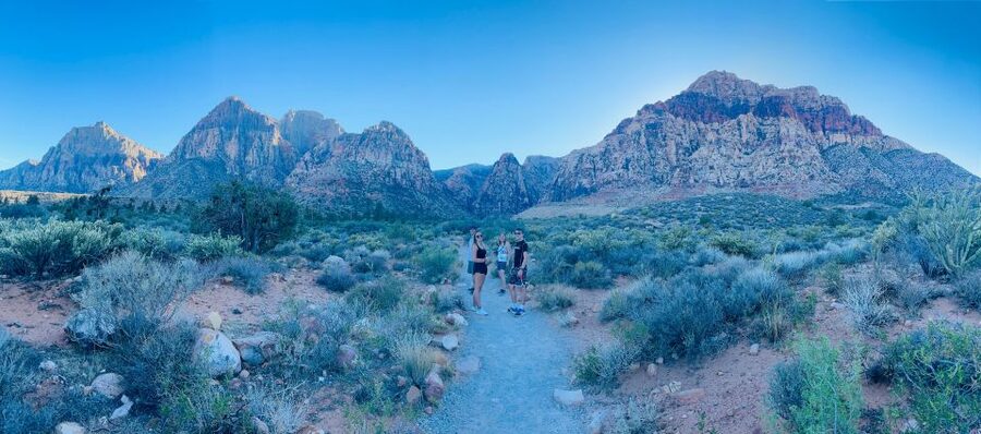 Las Vegas: Sunset Hike and Photography Tour Near Red Rock - From Las Vegas Boulevard to the Mojave: the ride matters