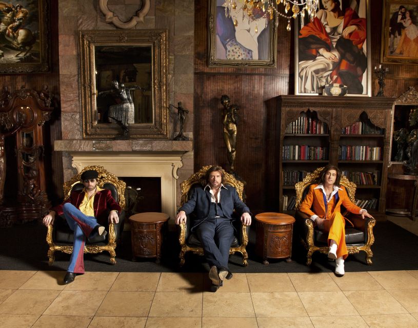 Las Vegas: The Australian Bee Gees at Excalibur Hotel - Value Check: What’s Included (and What You’re On the Hook For)