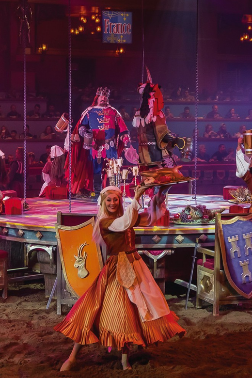 Las Vegas: Tournament of Kings Show at Excalibur - A medieval Knights-and-Feasts night at Excalibur
