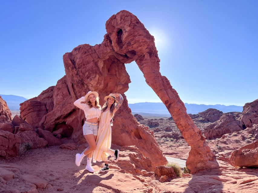 Las Vegas: Valley of Fire and Red Rock Canyon Day Trip - Desert wildlife and the short hike reality check