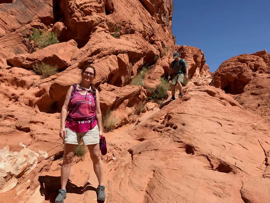 Las Vegas: Valley of Fire Half-Day Guided Hike with Pickup - White Dome Loop: 1.1 miles of slot-canyon drama