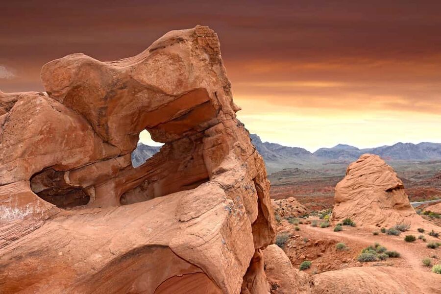 Las Vegas: Valley of Fire State Park Guided Tour - Practical tips so your photos and legs survive