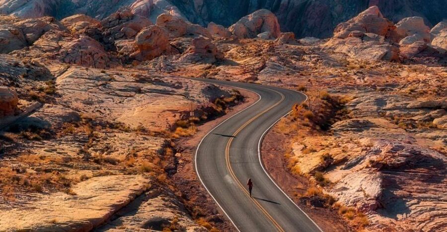 Las Vegas: Valley Of Fire State Park Tour - Entering The Valley of Fire: A Desert Day That Feels Like a Different Planet
