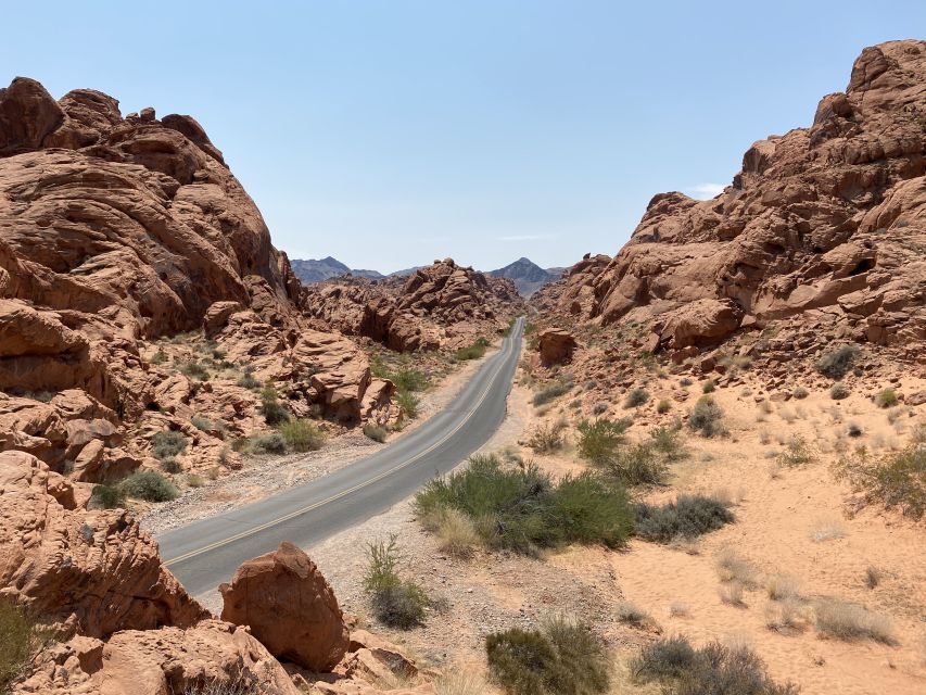 Las Vegas: Valley Of Fire State Park Tour - The 5-Hour Plan: Pickup, Mojave Drive, Hike, and Return to Vegas