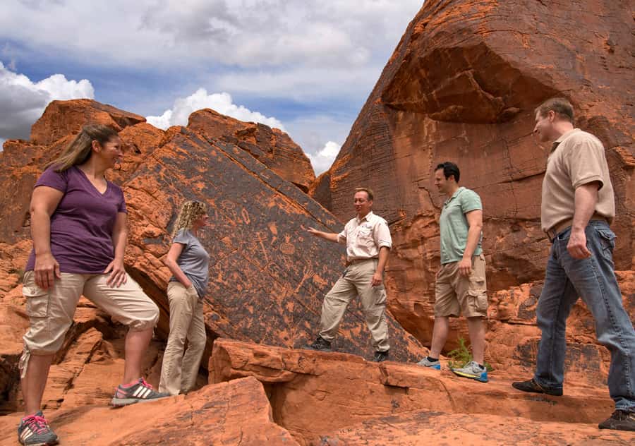 Las Vegas: Valley of Fire Tour in Luxury Tour Trekker - Who This Tour Fits Best (and Who Might Want Something Else)