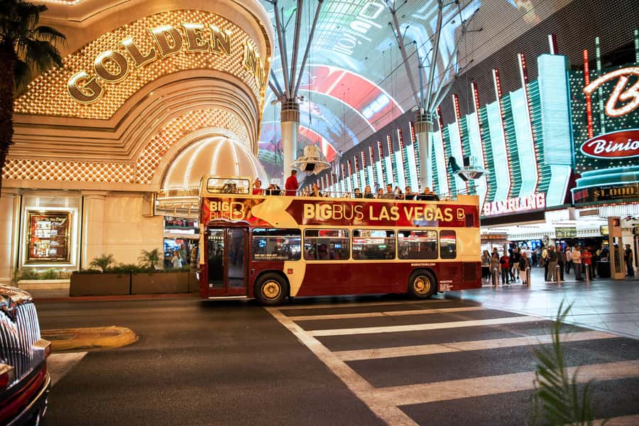 Las Vegas: Vegas After Dark Night Tour with Free Drink (21+) - Hard Rock Cafe meetup: how the night starts (and how not to miss it)