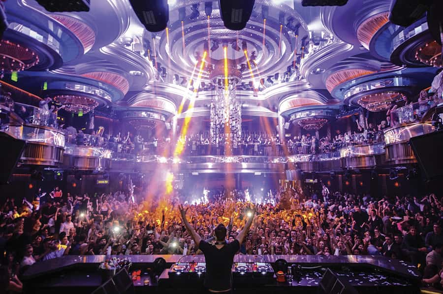 Las Vegas: VIP Club Crawl with Party Bus and Drinks - Price and Value: Is $98 Worth It?