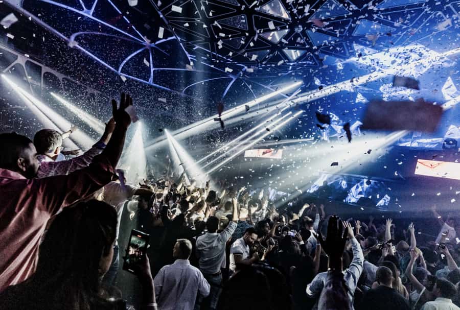 Las Vegas: VIP Club Crawl with Party Bus and Drinks - Who This VIP Club Crawl Fits Best