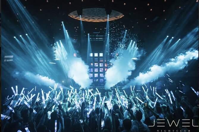 Las Vegas: VIP Club Crawl with Party Bus, Express Entry & Drinks - Palms Casino meeting point: get oriented before the first door