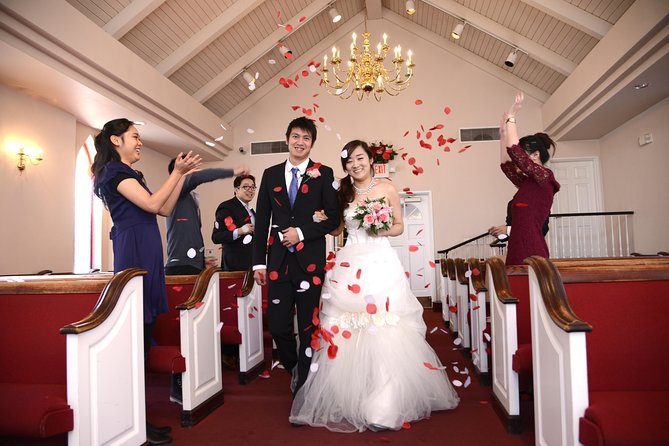 Las Vegas Wedding at A Special Memory Wedding Chapel - Entering A Special Memory Wedding Chapel: the easy win is speed