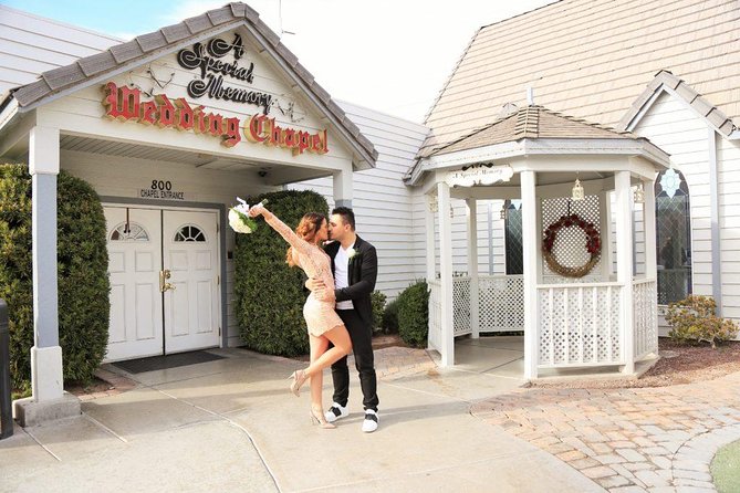 Las Vegas Wedding at A Special Memory Wedding Chapel - Elvis, Strip photos, and upgrades: turning a chapel into a Vegas moment