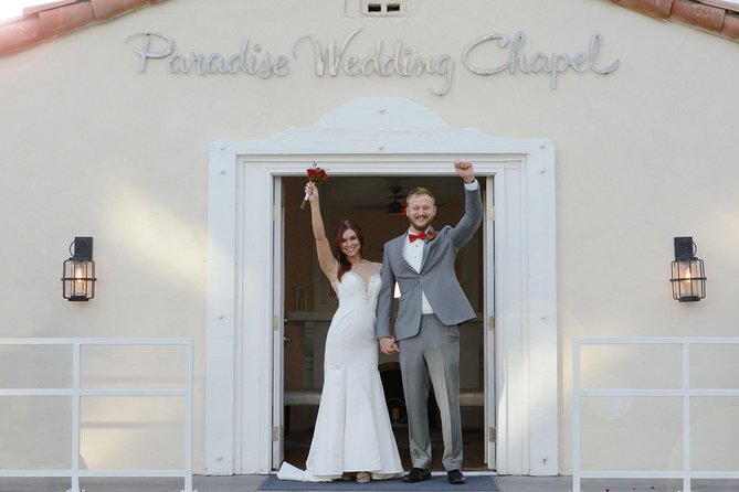 Las Vegas: Wedding at Paradise Wedding Chapel - Nevada marriage license essentials (and how the filing works)