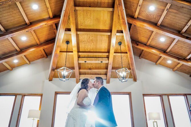 Las Vegas Wedding at The Little Vegas Chapel including Limousine Transportation - Key things to know before you book
