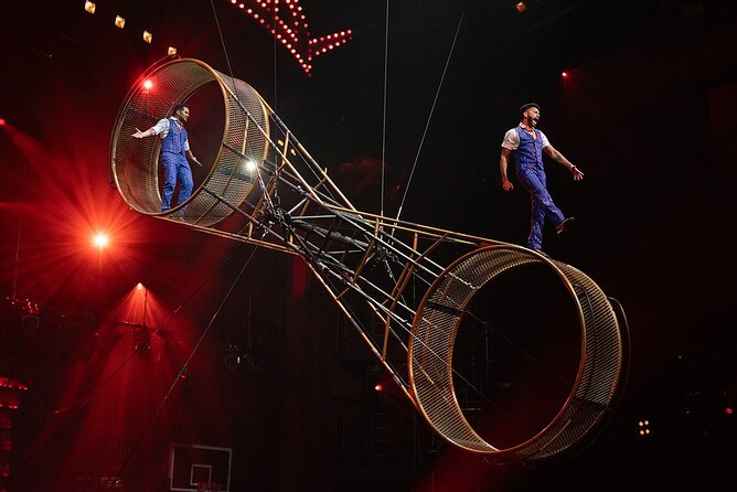 Mad Apple by Cirque du Soleil at New York New York Hotel and Casino - Stop 1: New York-New York Casino energy before the curtain