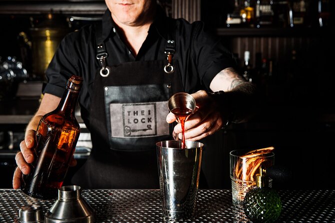 Mixology Masterclass at the Cabinet of Curiosities in Las Vegas - The souvenir apron and recipe card: what you actually take home