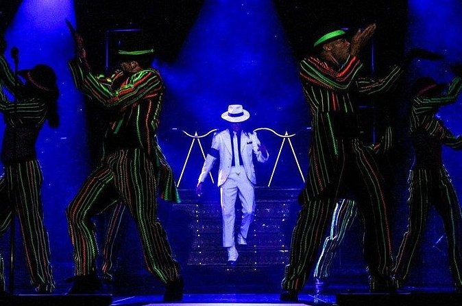 MJ Live at Harrahs Hotel and Casino in Las Vegas - The Performer, Band, and Dancers: What Actually Matters