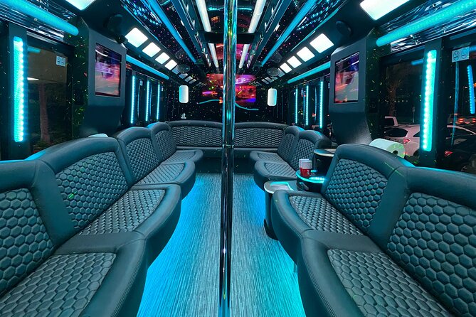 Open Bar Party Bus Nightclub Crawl in Las Vegas - What you’re paying $32 for (and why it can be good value)