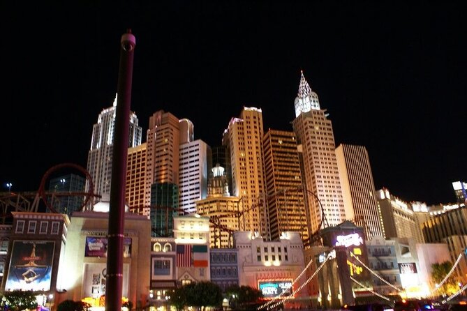 Private 2-Hour Limo Tour of Las Vegas with Champagne - Stop 2: Bellagio fountains + champagne from inside the limo