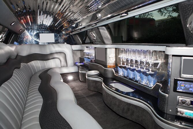 Private 2-Hour Limo Tour of Las Vegas with Champagne - Stop 3: The rest-of-night Strip cruise and smart drop-offs